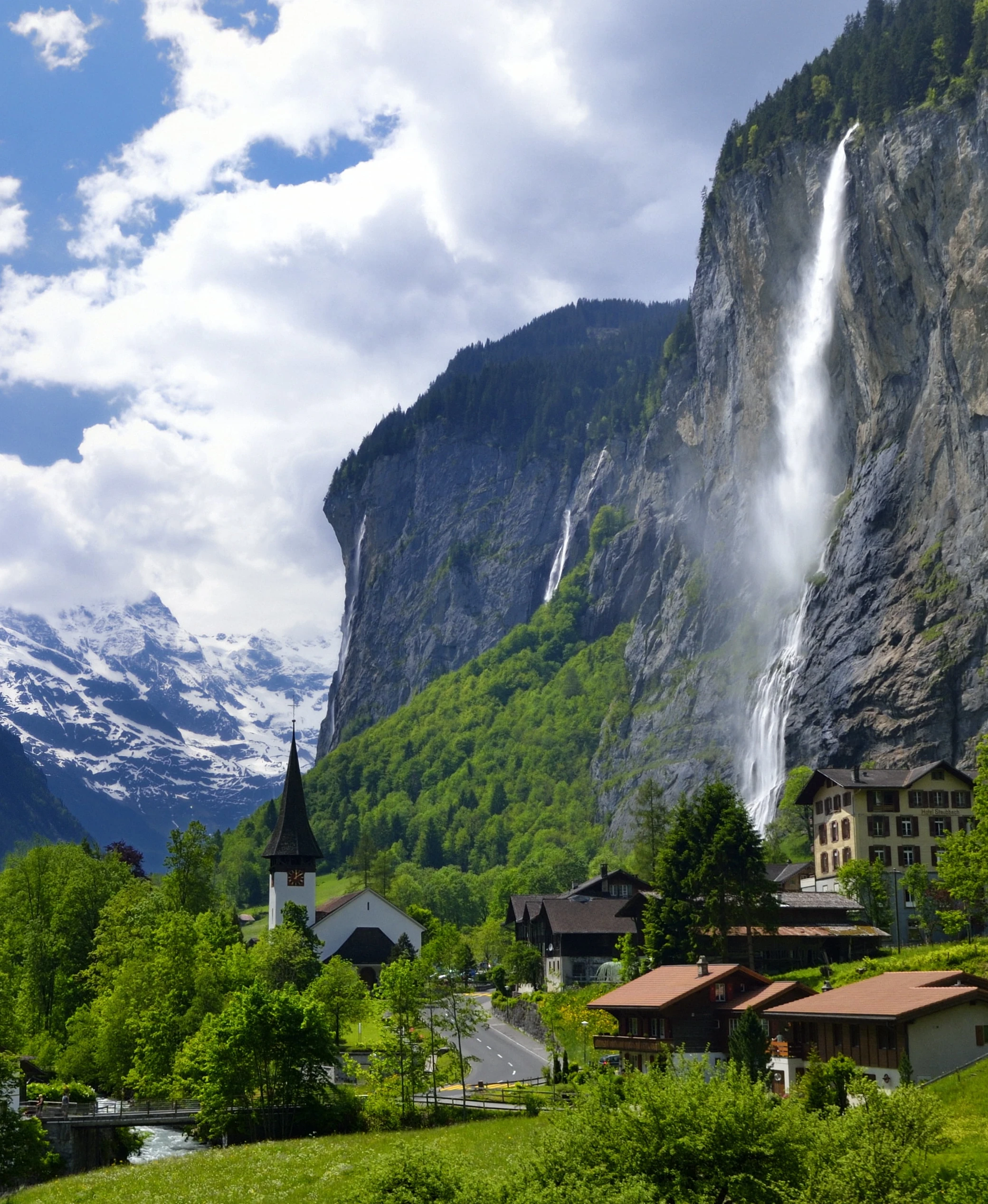 Lauterbrunnen waterfall